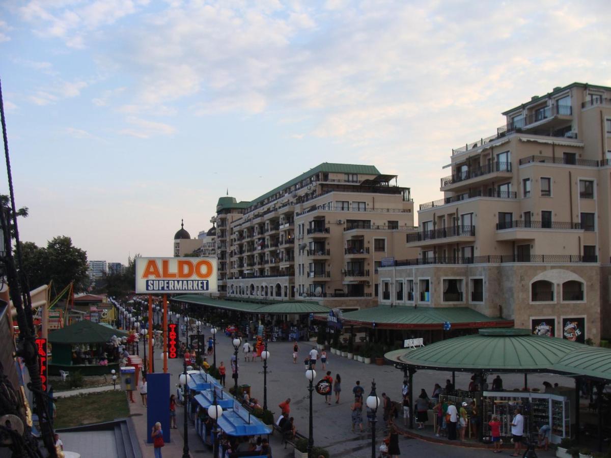 Admiral Apartments Golden Sands Phòng bức ảnh