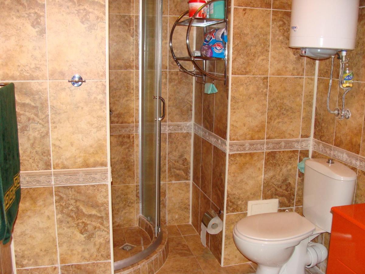 Admiral Apartments Golden Sands Phòng bức ảnh