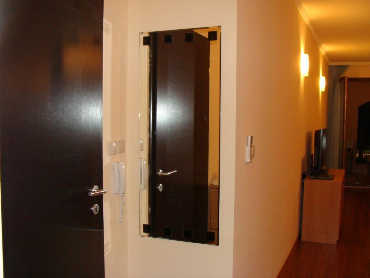 Admiral Apartments Golden Sands Phòng bức ảnh